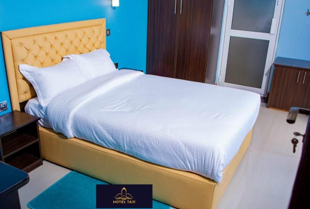 Hotel Taji แนนยูกี ภายนอก รูปภาพ